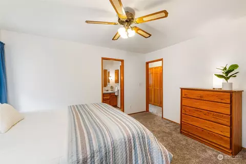 Bedroom - 1533 E 33rd St, Bremerton, WA 98310 photo 1 of 3