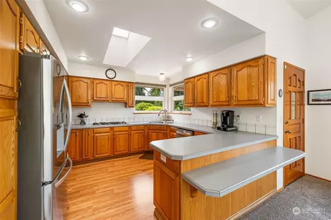 Kitchen - 1533 E 33rd St, Bremerton, WA 98310 photo 1 of 3