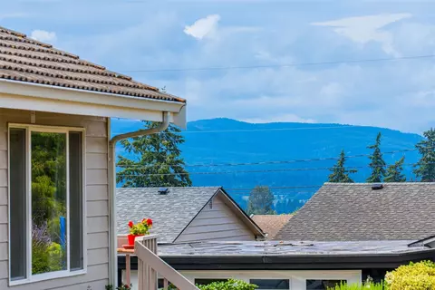 Exterior - 1533 E 33rd St, Bremerton, WA 98310 photo 4 of 10