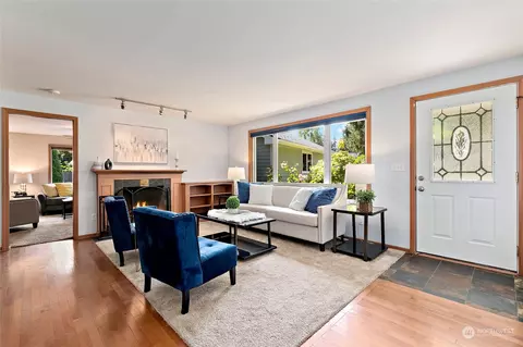 Entry Way - 5717 Cady Rd, Everett, WA 98203 photo 1 of 1
