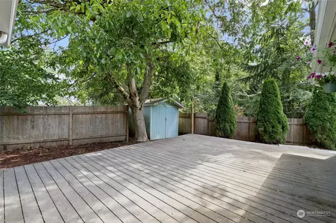Exterior - 5717 Cady Rd, Everett, WA 98203 photo 4 of 8