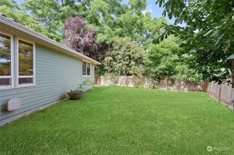 Exterior - 5717 Cady Rd, Everett, WA 98203 photo 6 of 8