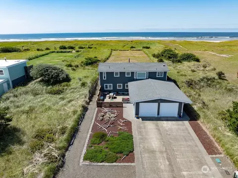 31307 G St, Ocean Park, WA 98640