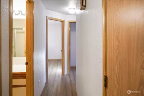 Entry Way - 7610 E Street St E, Tacoma, WA 98404 photo 1 of 1
