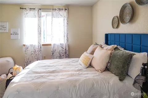 Bedroom - 7610 E Street St E, Tacoma, WA 98404 photo 4 of 4
