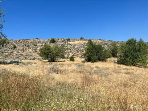 10 Farver Rd, Tonasket, WA 98855