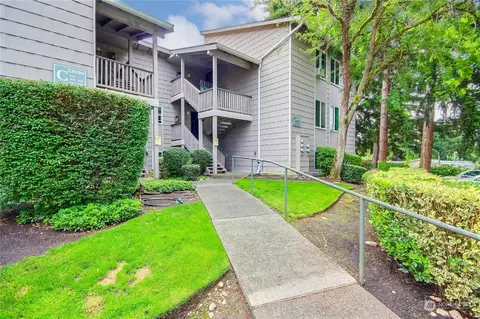 33030 17th Pl S #C-207, Federal Way, WA 98003