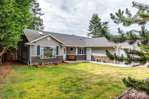 1264 Mitscher Dr, Coupeville, WA 98239