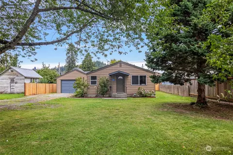 925 Greenleaf Ave, Burlington, WA 98233