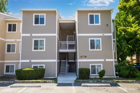12423 NE 131st Ct #E-201, Kirkland, WA 98034