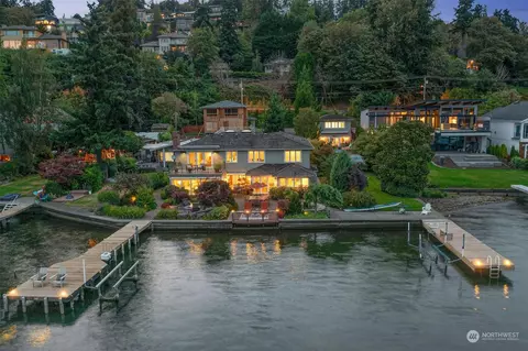 9005 NE 9007 Ne Juanita Ln, Kirkland, WA 98034