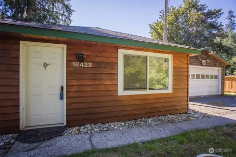 18423 SE May Valley Rd, Issaquah, WA 98027