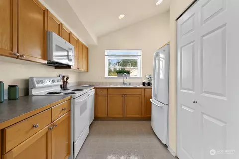 1522 196th St SE #C102, Bothell, WA 98012 photo 8