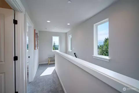 Entry Way - 111 161st Pl SE #B-2, Bothell, WA 98012 photo 3 of 4