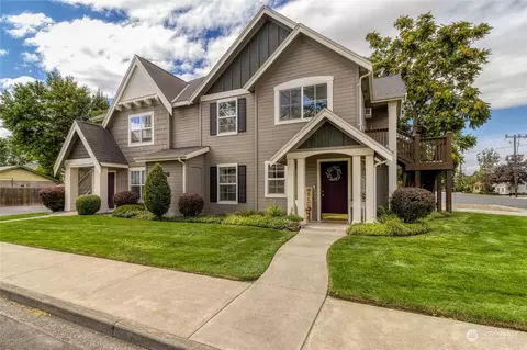 406 SE Birch Ave #101, College Place, WA 99324