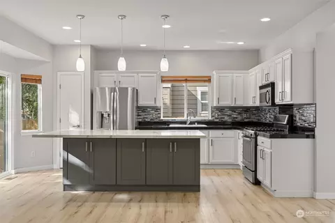 Kitchen - 13412 43rd Ave SE, Mill Creek, WA 98012 photo 3 of 4