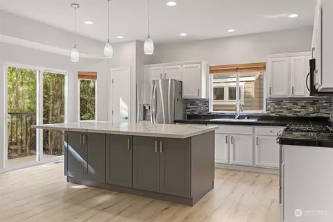Kitchen - 13412 43rd Ave SE, Mill Creek, WA 98012 photo 4 of 4