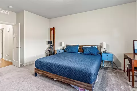 Bedroom - 1925 Schneiter Dr, Longview, WA 98632 photo 4 of 4