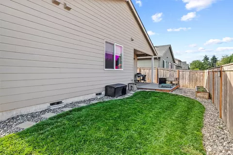 Exterior - 1925 Schneiter Dr, Longview, WA 98632 photo 5 of 7
