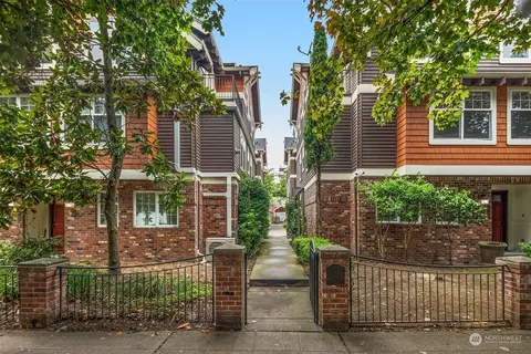515 16th Ave E #A, Seattle, WA 98112
