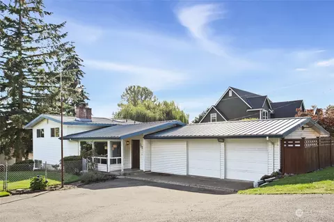 965 Nile Ave NE, Renton, WA 98059