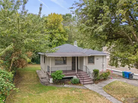 3711 S Holly St, Seattle, WA 98118