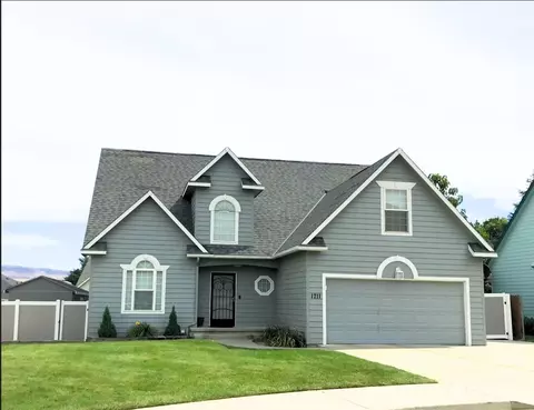 1711 Brandi Ter, Wenatchee, WA 98801