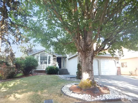 6307 1st Dr SE, Everett, WA 98203