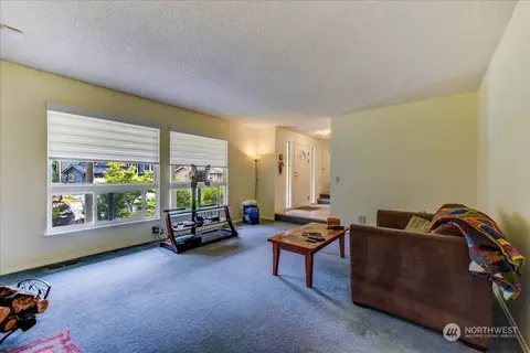 10451 NE 204th Pl, Bothell, WA 98011 photo 8