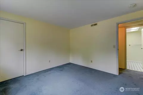 10451 NE 204th Pl, Bothell, WA 98011 photo 32