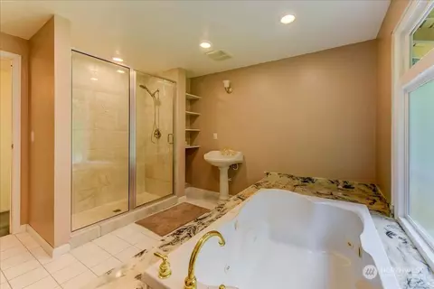 10451 NE 204th Pl, Bothell, WA 98011 photo 25