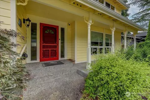 10451 NE 204th Pl, Bothell, WA 98011 photo 3