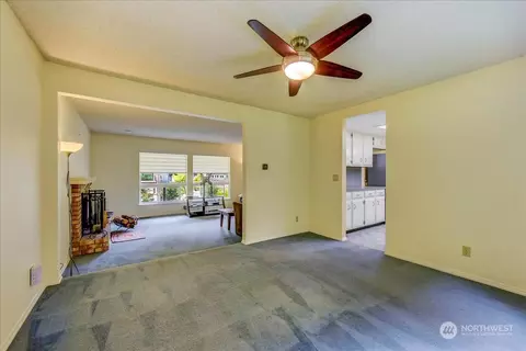 10451 NE 204th Pl, Bothell, WA 98011 photo 9