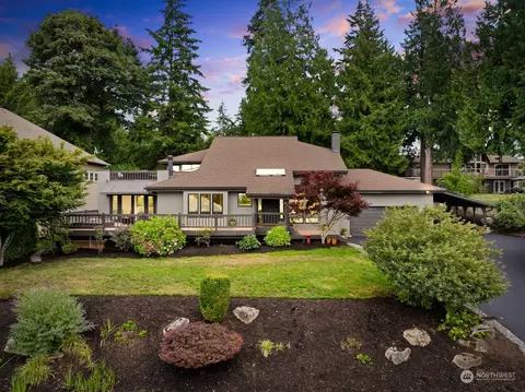412 211th Ave NE, Sammamish, WA 98074