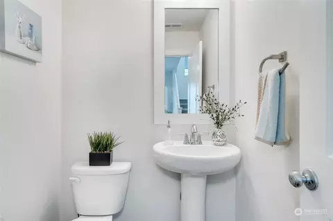 Bath - 3619 198th St SE, Bothell, WA 98012 photo 1 of 5