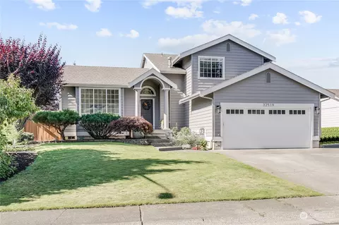 32519 Mckay Ln, Black Diamond, WA 98010