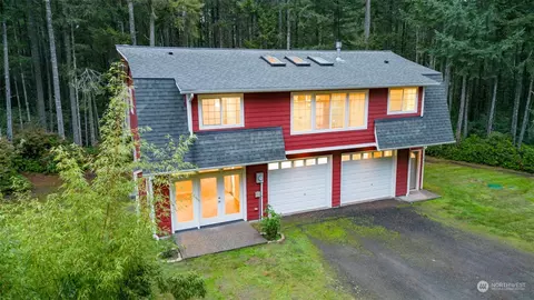 8260 Banner Rd SE, Port Orchard, WA 98367