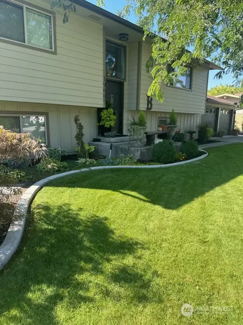 19607 Braeburn Dr NW, Soap Lake, WA 98851