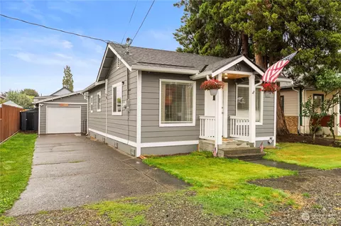 240 S Perkins St, Buckley, WA 98321