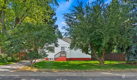 806 E Washington Ave, Ellensburg, WA 98926