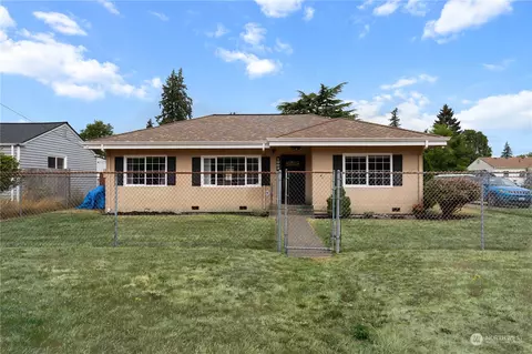 1003 Violet Meadow St S, Tacoma, WA 98444