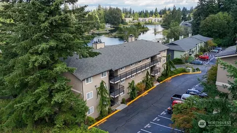 323 75th St SE #B1, Everett, WA 98203