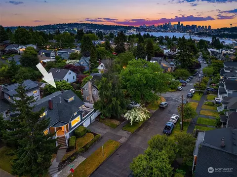 3938 Ashworth Ave N, Seattle, WA 98103