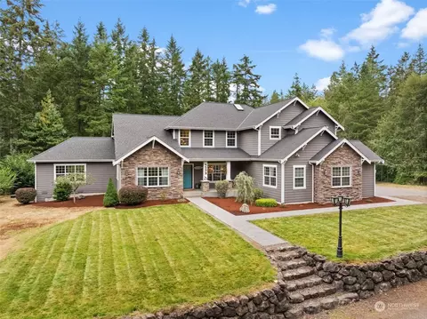 4592 Premier Pl NW, Bremerton, WA 98312