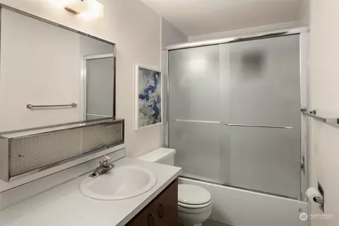 Bath - 40214 228th Way SE, Enumclaw, WA 98022 photo 1 of 1
