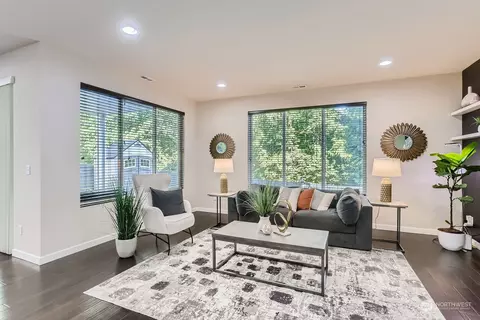 Living - 9307 5th Dr SE, Everett, WA 98208 photo 3 of 3