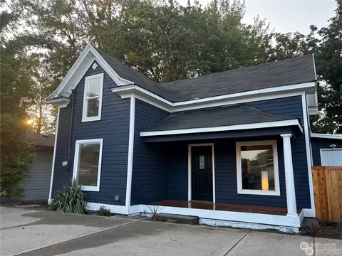 617 W Main St, Sumner, WA 98390