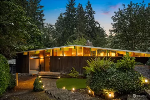 4931 NE 180th St, Lake Forest Park, WA 98155