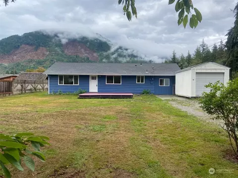 420 Commercial Ave, Darrington, WA 98241