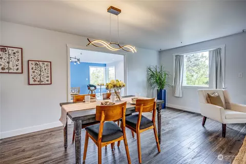 417 E 31st St, Bremerton, WA 98310 photo 8